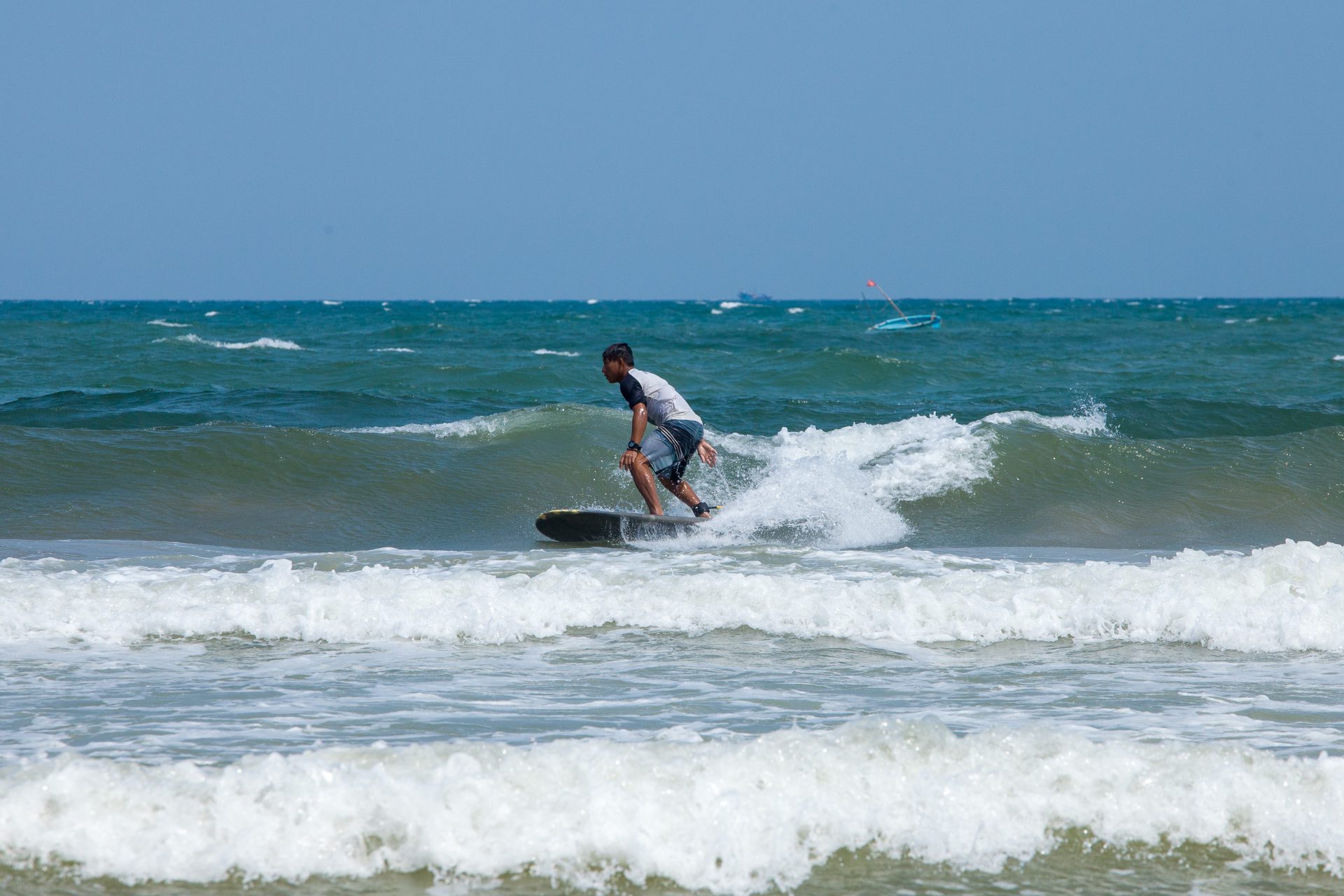 learn to surf at c2sky
